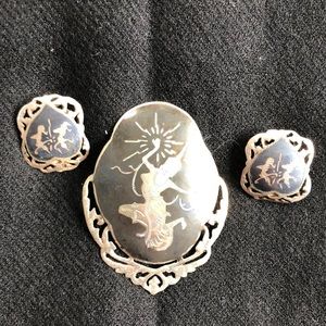 Set of earrings and brooch - sterling silver set